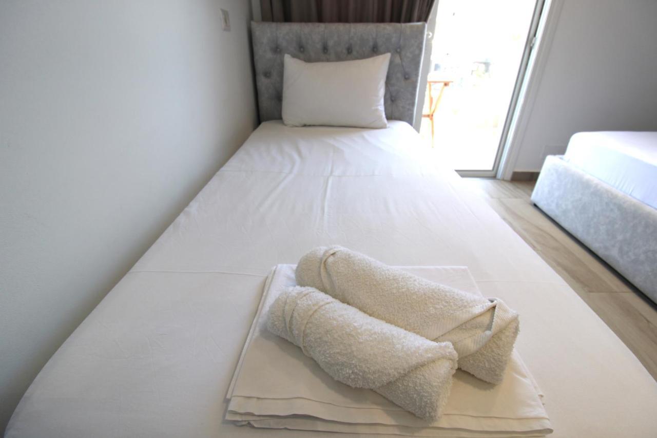 Hotel Bega Ksamil Bagian luar foto